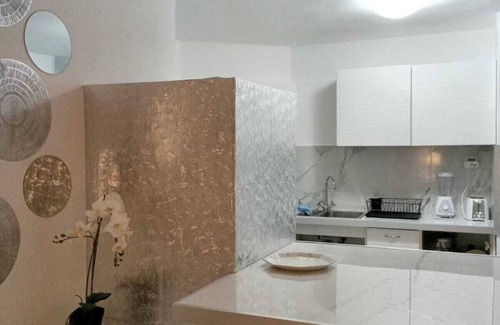 Eilat Apartment | Huge vue, very central, 10 min. walk from sea, food around, free parking, bus