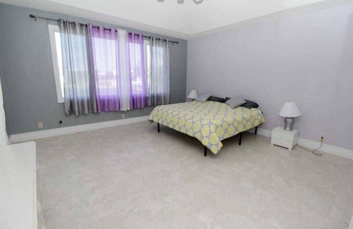 Bahamas Terrace Condo | Huge Waterfront Condo with Balcony