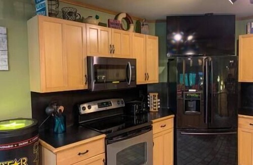 McQueeney House | Huge Waterfront House, Sleeps 32, 11 BR, 6 BA, Fire Pit