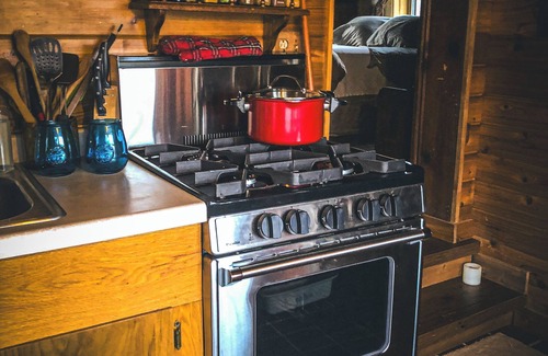 Hubertus Cabin | Hugel Hutte - Cozy cabin nestled in woods - Feels like a TreeHouse