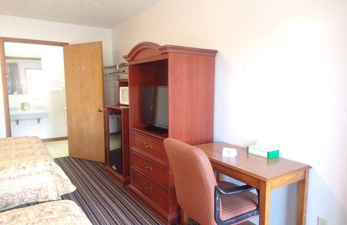 Warren Hotel | Huggy Bear Motel