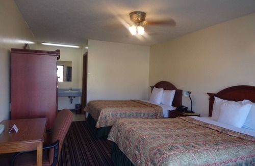Warren Hotel | Huggy Bear Motel
