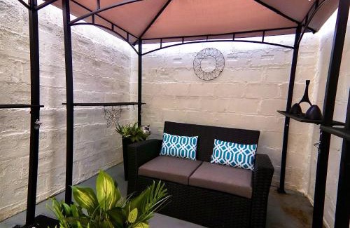 East Flatbush House | Hugh's and Nora's Place to stay