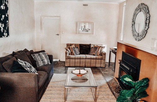 Upper Wakefield Bed & Breakfast | Hughes Park Cottage- peaceful serene getaway