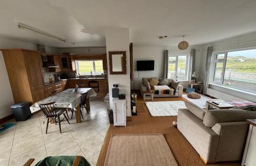 Ballyliffin House | Hughie's Farm Cottage
