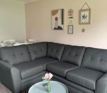 Great Yarmouth Ski Chalet | Hugo's hideaway Free WIFI