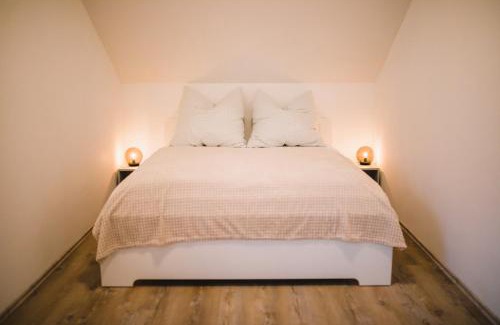 Schonberg Apartment | HUGOS Design Apartment am Waldrand - ruhig & modern