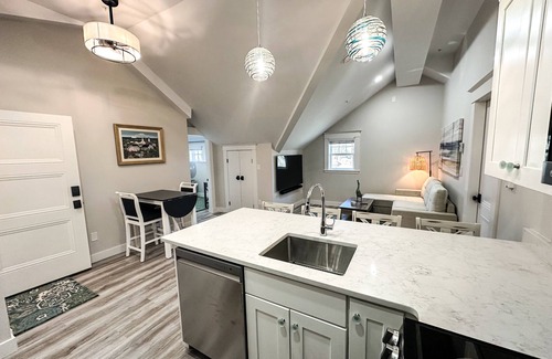 Hull Apartment | Hull Nantasket Beach Area Beautifully Staged brand new 1 bedroom 2 baths laundry