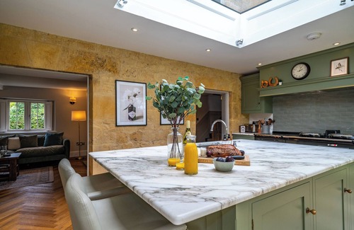 Chipping Campden House | HULLS HOUSE, family friendly, with open fire in Chipping Campden