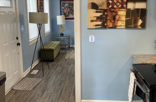 Newport News House | Humble 2 Bed Room Sanctuary: The Perfect Get-A-Way
