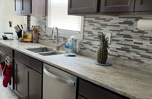 Detroit House | Humble home in the heart of Detroit. 15mins from downtown, 10 mins from Ferndale