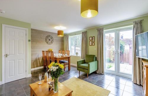 Cinderford House | Humbug House