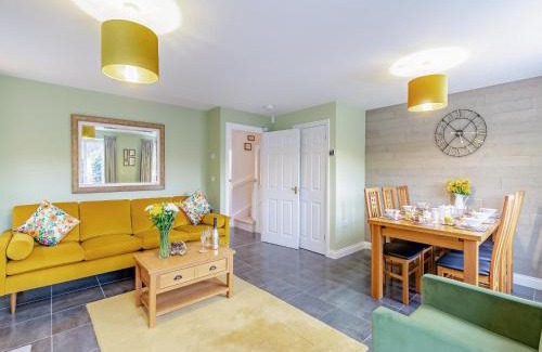 Cinderford House | Humbug House