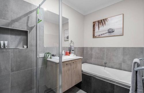 Lake Hume Village House | Hume Haven