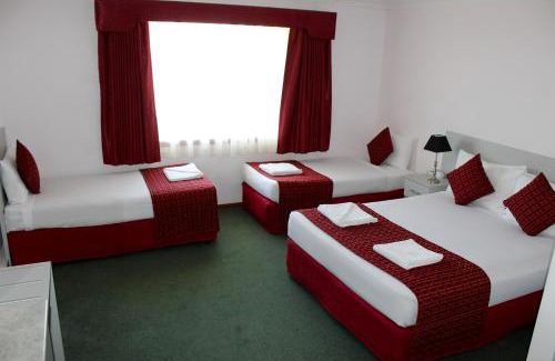 Fawkner Hotel | Hume Villa Motor Inn UNDER NEW MANAGEMENT