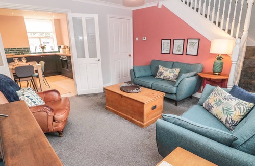 Bedlington Cottage | HUMFORD HOUSE, pet friendly, with a garden in Bedlington