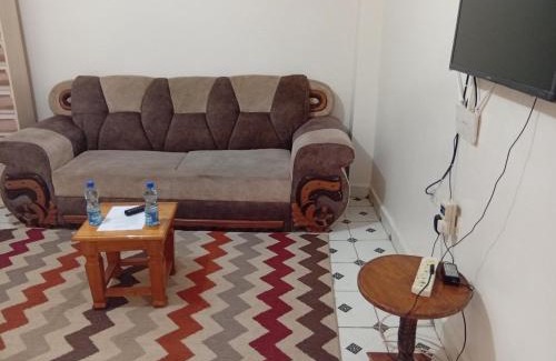 Naro Moru Apartment | Humility - Olive