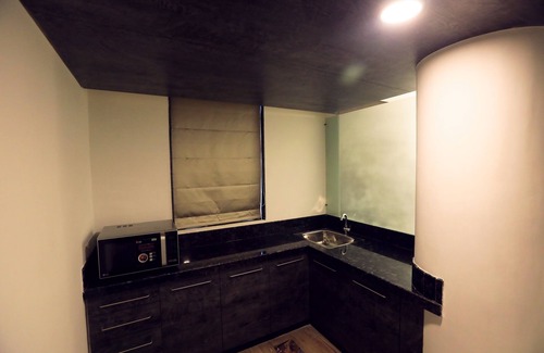Vallabh Vidhyanagar Hotel | Humming Bird Hotel & Banquet