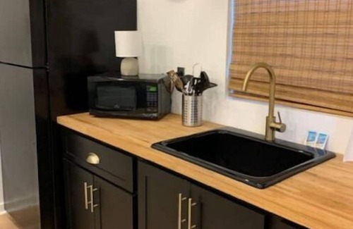 Murfreesboro Apartment | Hummingbird Hideaway- private self-check -Wi-Fi