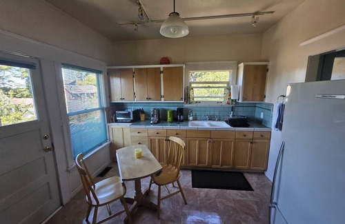 North Berkeley House | Hummingbird Hideaway: Steps to Gourmet Ghetto & UC Berkeley