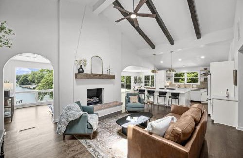 Barium Springs House | Hummingbird Home by AvantStay Boat House Dock