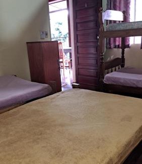 Ciudad Del Este House | Hummingbird Hostel