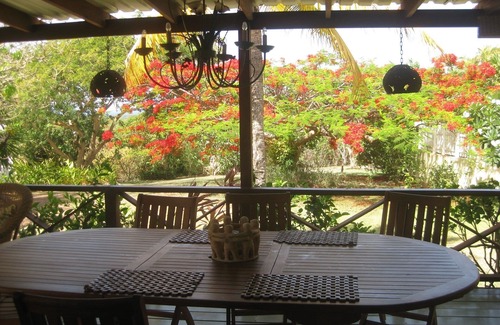 Porters Cottage | Hummingbird Nr Holetown 2 bed with pool