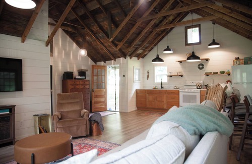 Town of Russia Cottage | Humphrey Hideaway - Cozy Cottage Near Hinkley Lake