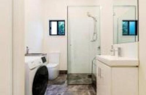 Hunchy House | Hunchy Escape - Hinterland Pet Friendly!
