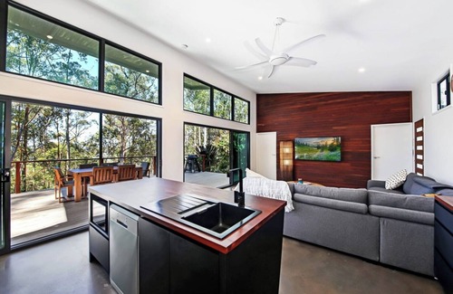 Hunchy House | Hunchy Escape - Sunshine Coast Hinterland