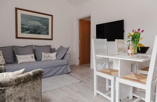 Ryde House | Hunny Cottage - Ryde