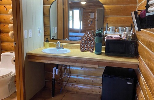 Tok Cabin | Hunter Cabin-Modern Comfort in the Last Frontier (For families or casual travelers)