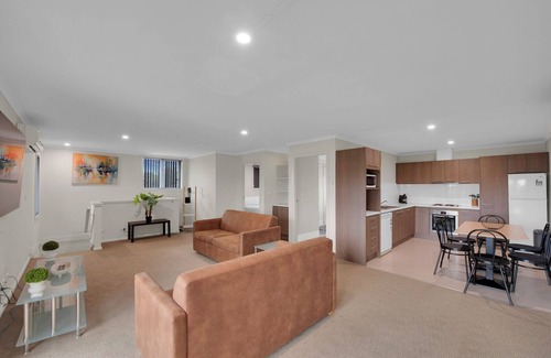 Rutherford Hotel | Hunter Gateway Motel