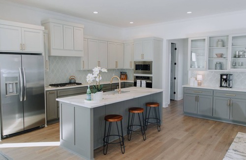 Bixby House | Hunter Hollow - bright & modern retreat near Tulsa