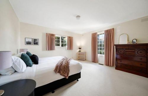 Castlemaine House | Hunter House - Castlemaine