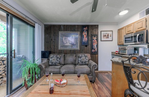 Ruidoso Condo | Hunter's Lodge | Great Location Near Outdoor Attractions!