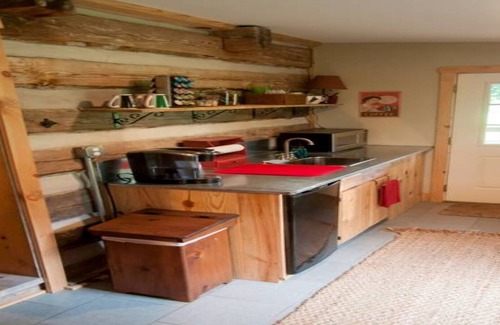 Crystal Hill Cabin | Hunter's Retreat at Springfield 1842