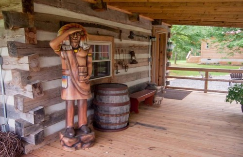 Crystal Hill Cabin | Hunter's Retreat at Springfield 1842