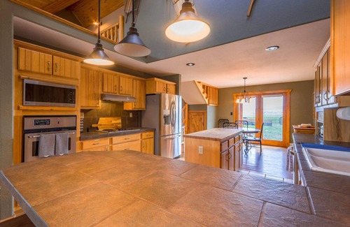 Westcliffe Cabin | Hunter's Special: Lodge with Six Bedrooms + Loft. ATV Access to Rainbow Trail.