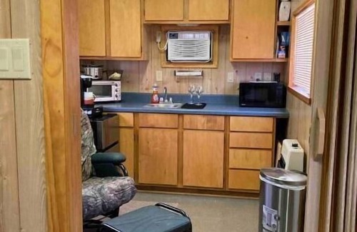 Brady Cabin | Hunters’ Hide-Away Fishermen Too!