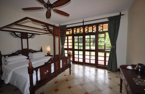 Kiboko Hotel | Hunters Lodge - Kiboko