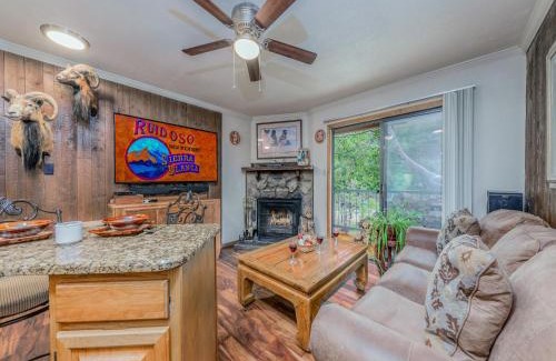 Ruidoso Apartment | Hunters Lodge