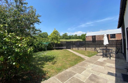 Honiton House | Hunters Moon