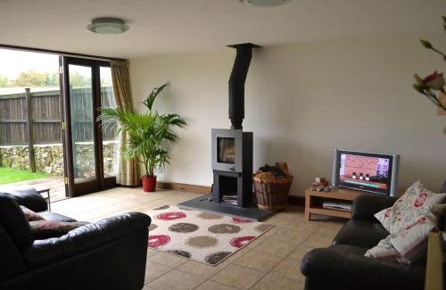 Honiton House | Hunters Moon