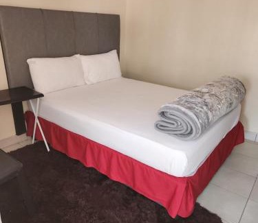 Mahikeng House | HUNTERS NEST GUEST HOUSE MAFIKENG