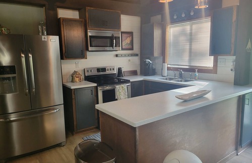 Holmesville Cabin | Hunters Paradise, cozy 2-bedroom cabin in quaint Crab Orchard.