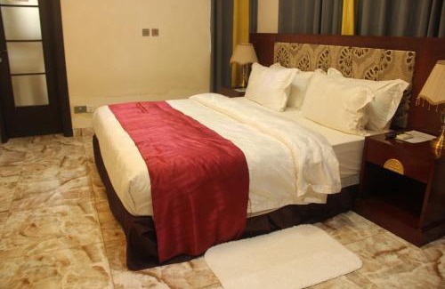 Bono East Region Hotel | Hunters Royal Hotel