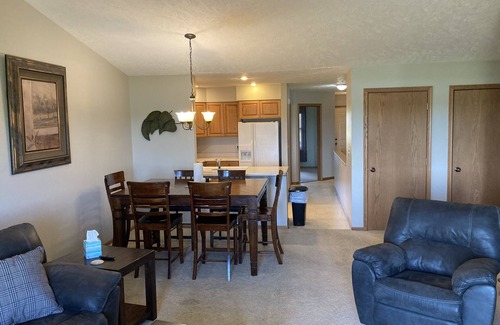 Pierre House | Hunting, Fishing and River-fun Getaway!