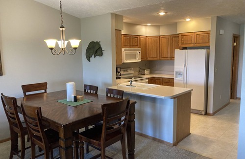 Pierre House | Hunting, Fishing and River-fun Getaway!