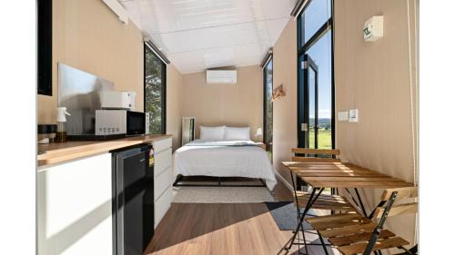 Huntingdon House | Huntingdon House by Tiny Away
